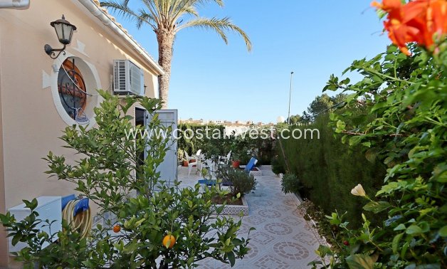 Resale - Semidetached Villa - Orihuela Costa - Playa Flamenca
