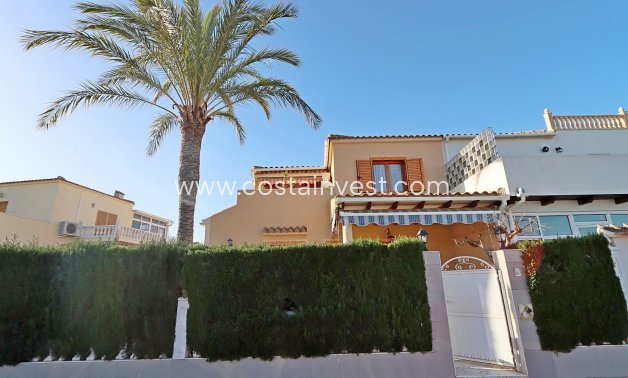 Resale - Semidetached Villa - Orihuela Costa - Playa Flamenca