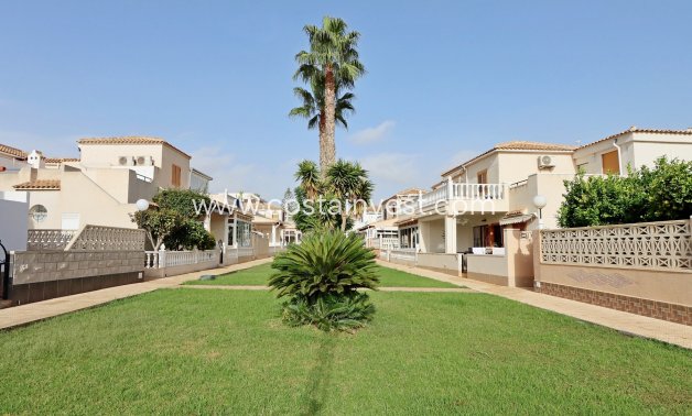 Resale - Semidetached Villa - Orihuela Costa - Playa Flamenca