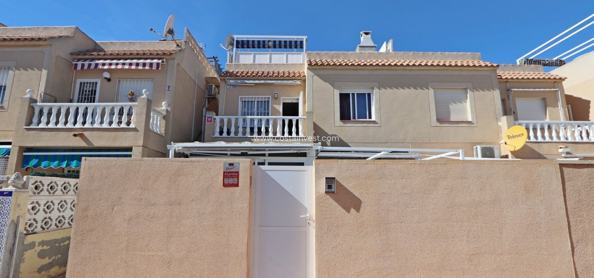 Resale - Top floor apartment - Torrevieja - El Limonar