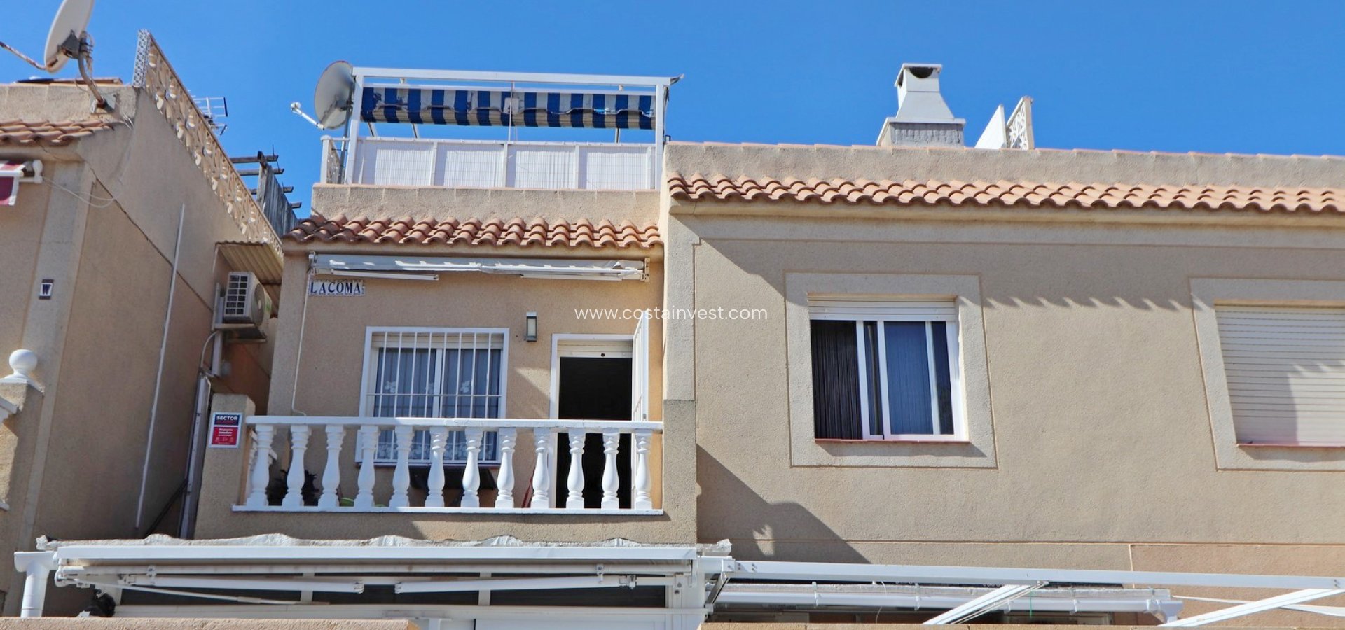 Resale - Top floor apartment - Torrevieja - El Limonar