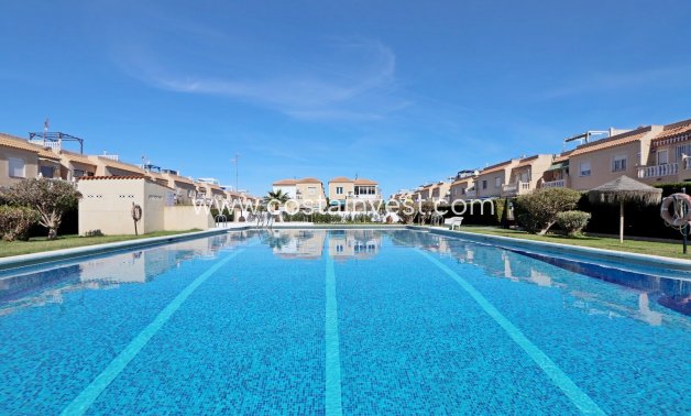 Resale - Top floor apartment - Torrevieja - El Limonar