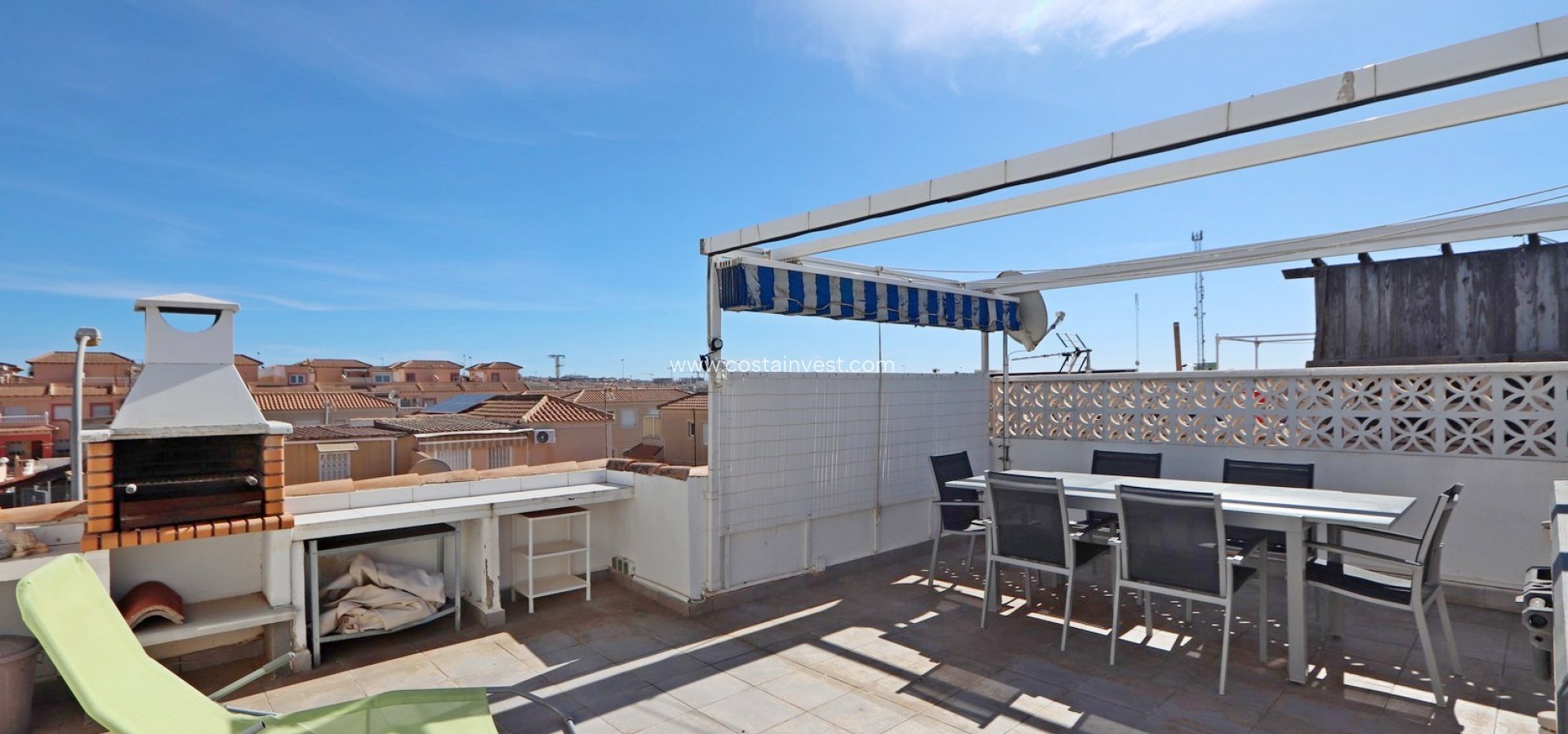 Resale - Top floor apartment - Torrevieja - El Limonar