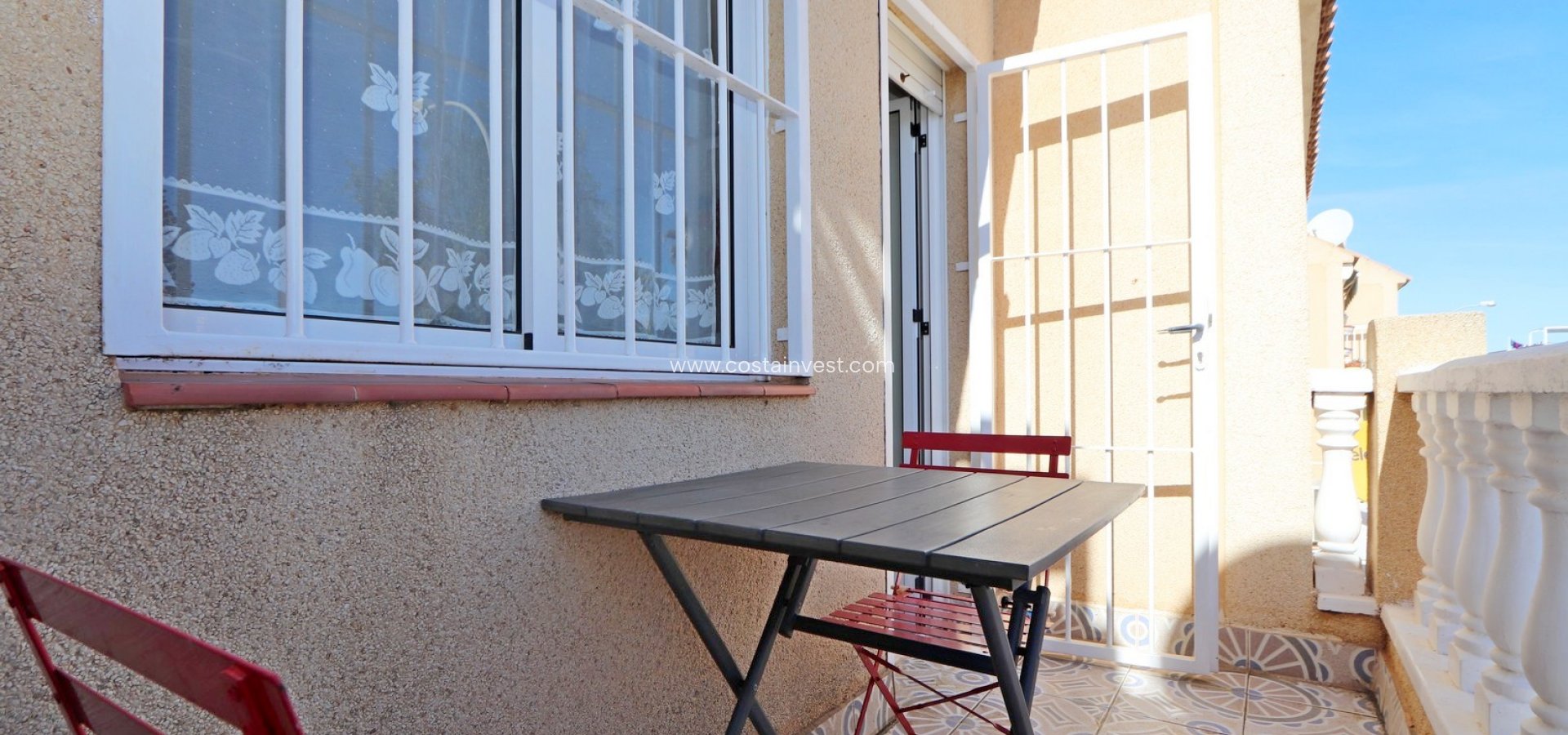 Resale - Top floor apartment - Torrevieja - El Limonar