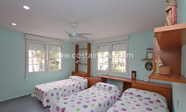 JÄLLEENMYYNTIKOHTEEMME - Omakotitalo - Orihuela Costa - Cabo Roig
