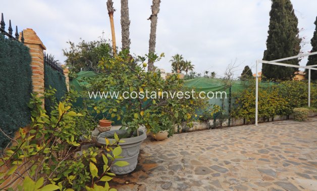 JÄLLEENMYYNTIKOHTEEMME - Omakotitalo - Orihuela Costa - Cabo Roig