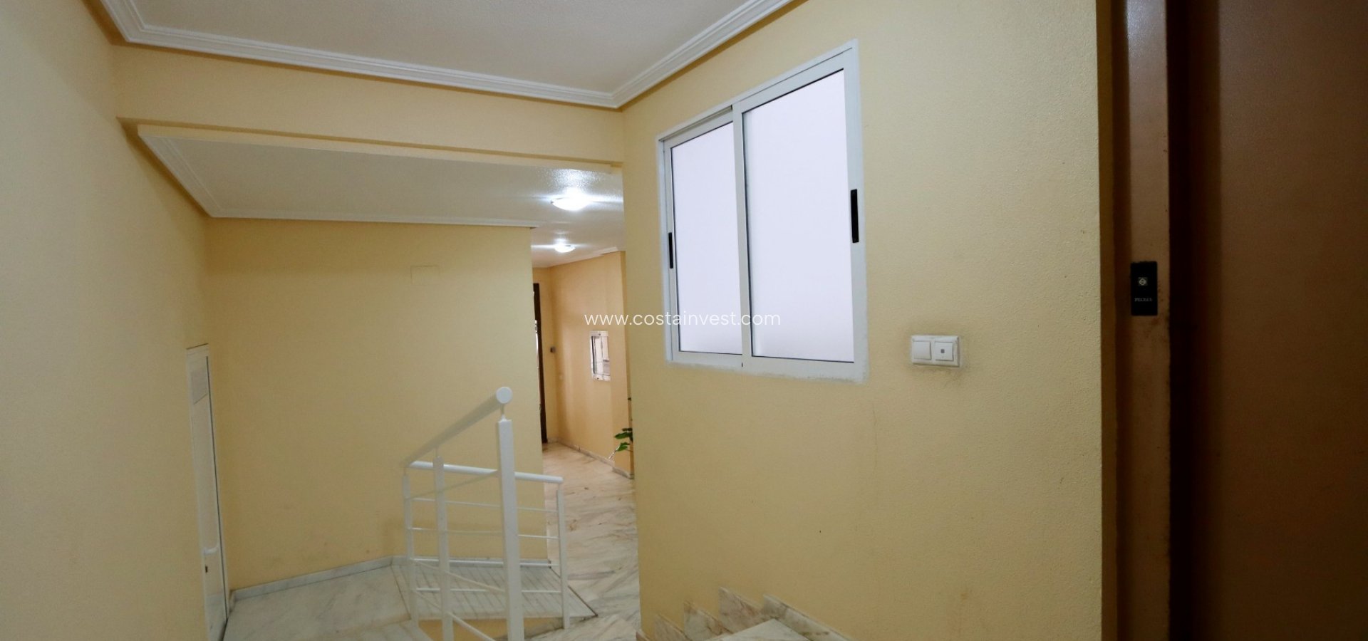 Resale - Apartment - Torrevieja - Playa de los Locos
