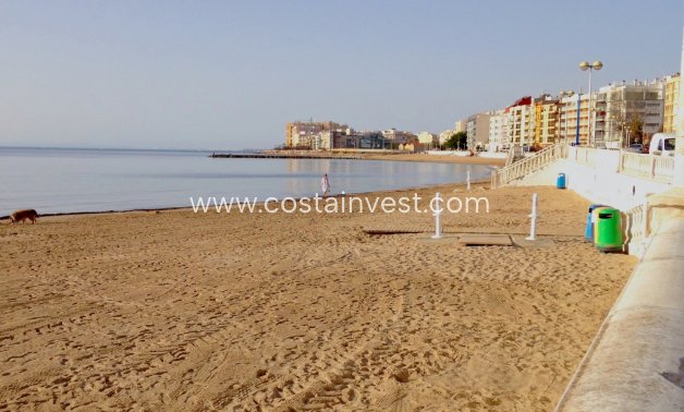 Resale - Apartment - Torrevieja - Playa de los Locos