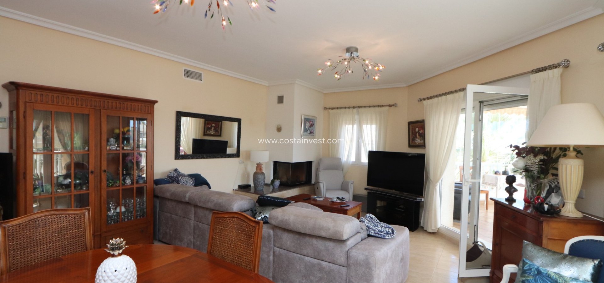 Resale - Villa - Orihuela Costa - Montezenia