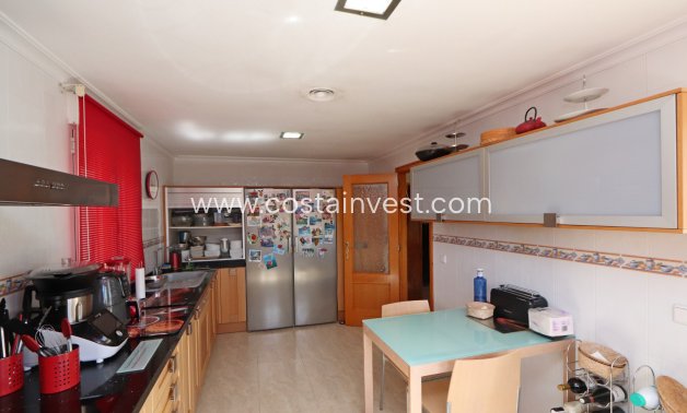 Resale - Villa - Orihuela Costa - Montezenia