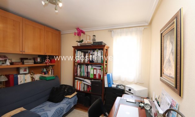 Resale - Villa - Orihuela Costa - Montezenia