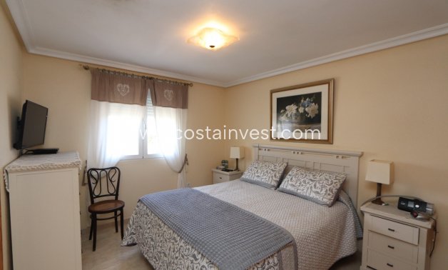 Resale - Villa - Orihuela Costa - Montezenia