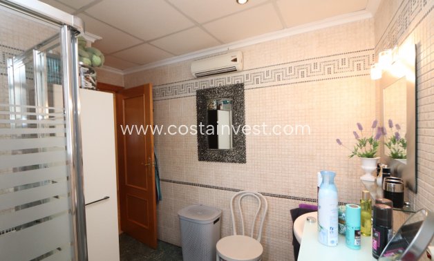 Resale - Villa - Orihuela Costa - Montezenia