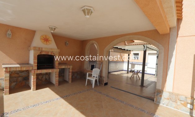 Resale - Villa - Orihuela Costa - Montezenia