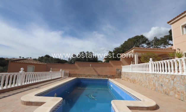 Resale - Villa - Orihuela Costa - Montezenia