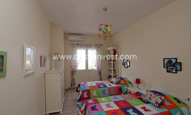 Resale - Villa - Orihuela Costa - Montezenia