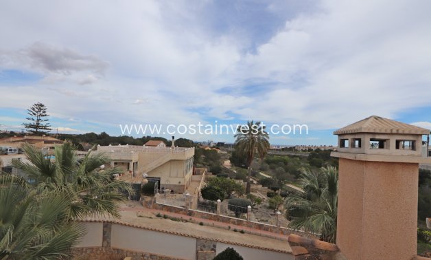 Resale - Villa - Orihuela Costa - Montezenia