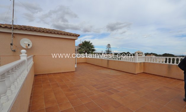 Resale - Villa - Orihuela Costa - Montezenia