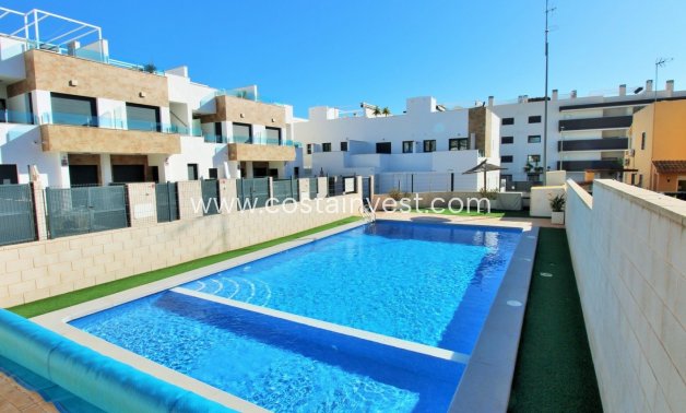 JÄLLEENMYYNTIKOHTEEMME - Paritalo - Orihuela Costa - Villamartín