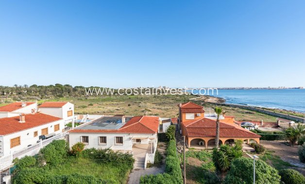 JÄLLEENMYYNTIKOHTEEMME - Huoneisto - Orihuela Costa - Punta Prima