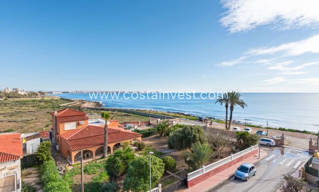 JÄLLEENMYYNTIKOHTEEMME - Huoneisto - Orihuela Costa - Punta Prima