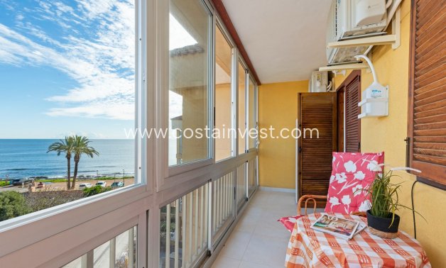 JÄLLEENMYYNTIKOHTEEMME - Huoneisto - Orihuela Costa - Punta Prima