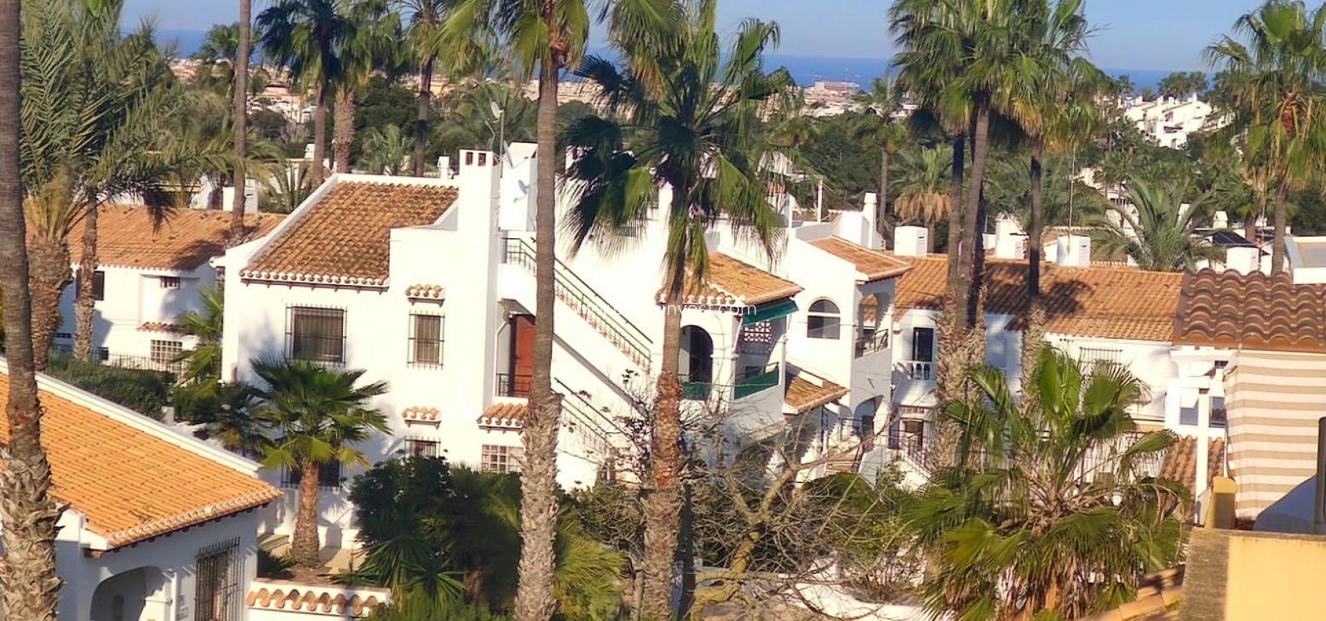 JÄLLEENMYYNTIKOHTEEMME - Rivitalo - Orihuela Costa - Villamartín