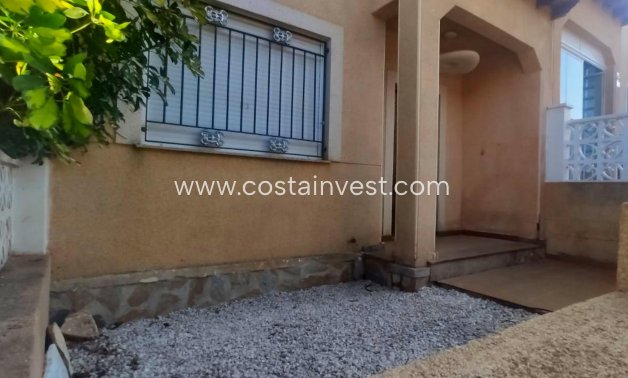 JÄLLEENMYYNTIKOHTEEMME - Rivitalo - Orihuela Costa - Villamartín