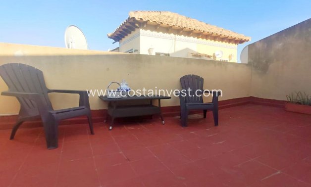 JÄLLEENMYYNTIKOHTEEMME - Rivitalo - Orihuela Costa - Villamartín