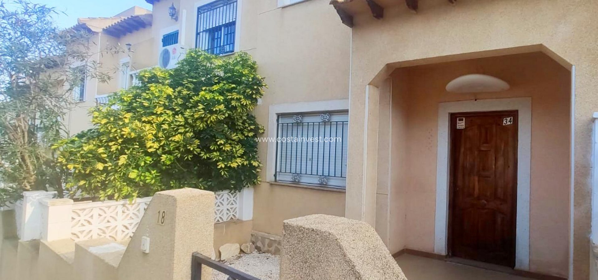 JÄLLEENMYYNTIKOHTEEMME - Rivitalo - Orihuela Costa - Villamartín