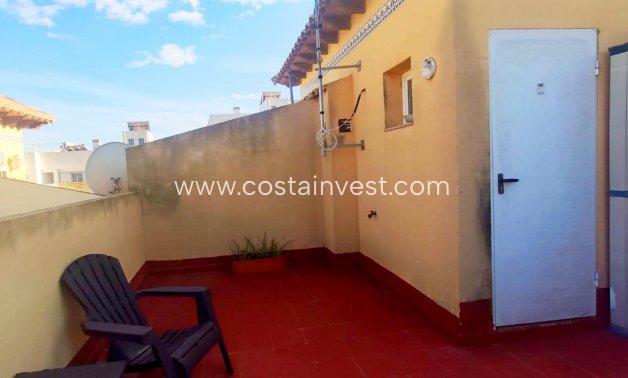 JÄLLEENMYYNTIKOHTEEMME - Rivitalo - Orihuela Costa - Villamartín