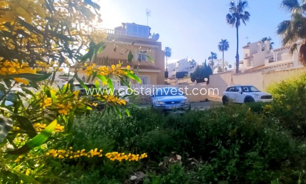 JÄLLEENMYYNTIKOHTEEMME - Rivitalo - Orihuela Costa - Villamartín