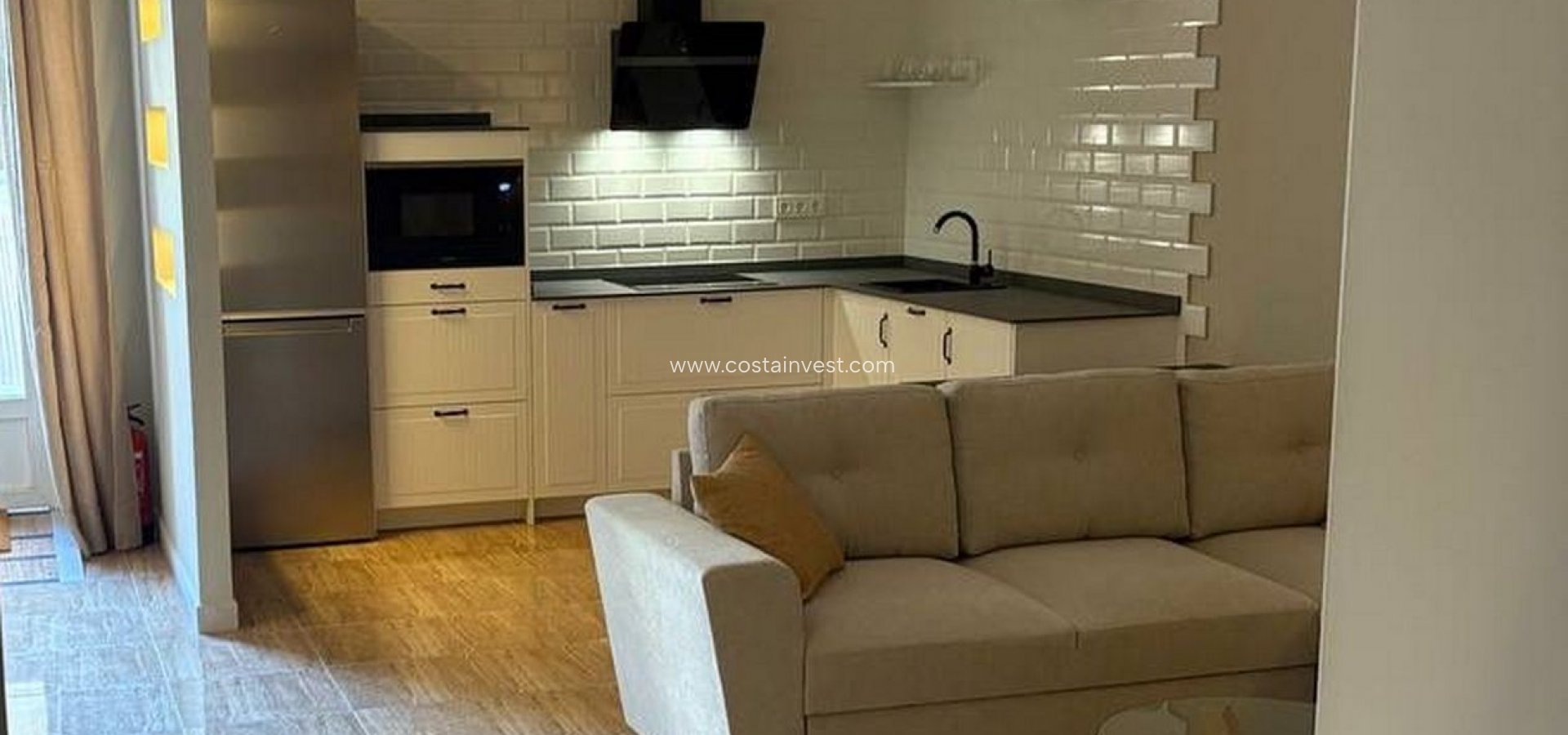 Resale - Apartment - Torrevieja - Playa de los Locos