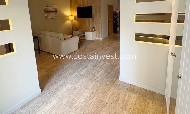 Resale - Apartment - Torrevieja - Playa de los Locos