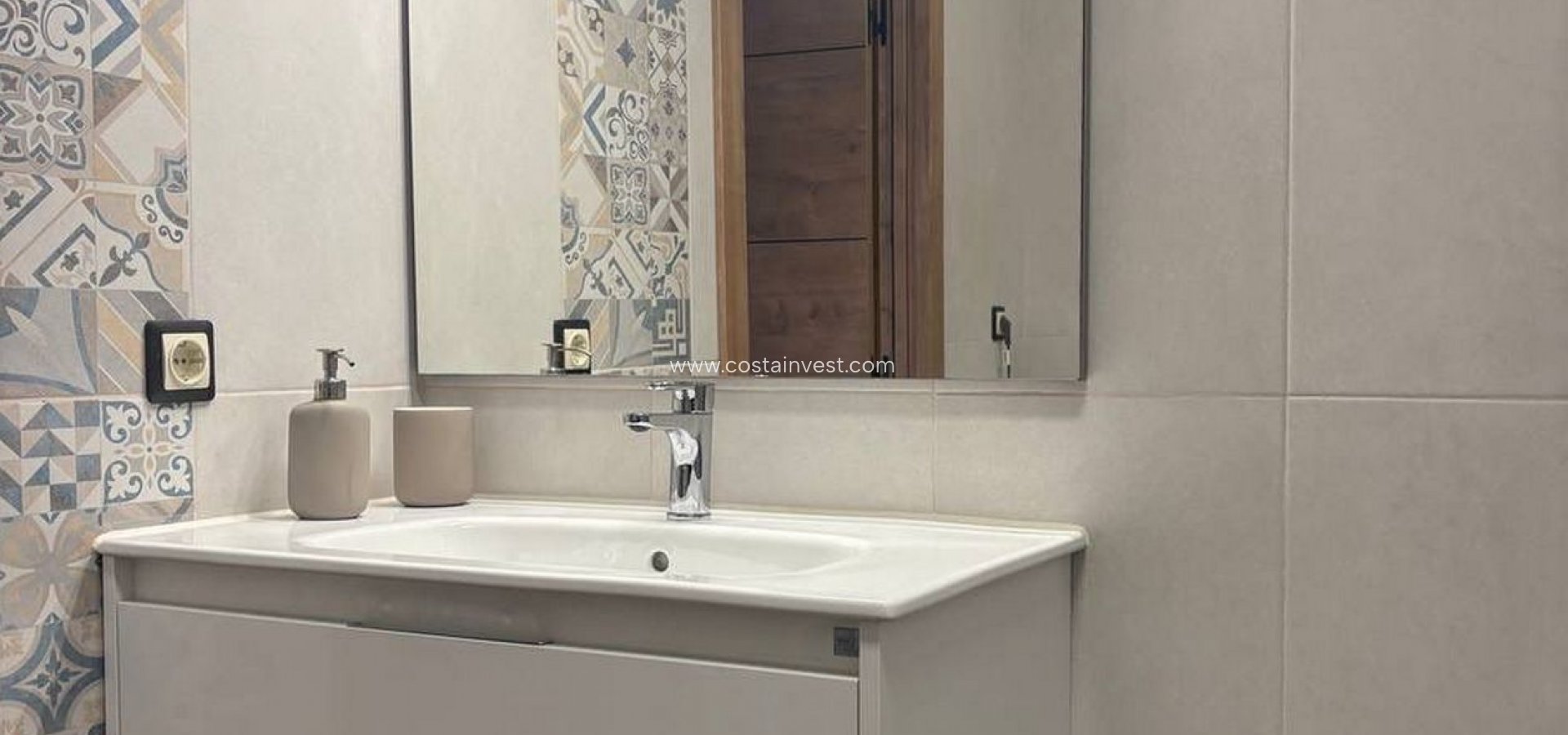 Resale - Apartment - Torrevieja - Playa de los Locos