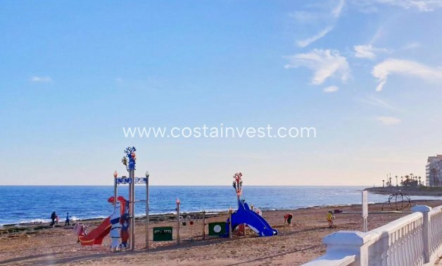 Resale - Apartment - Torrevieja - Playa de los Locos