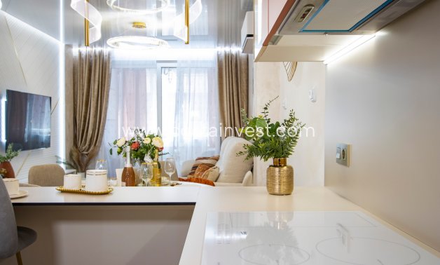 Resale - Apartment - Torrevieja - Playa del Cura