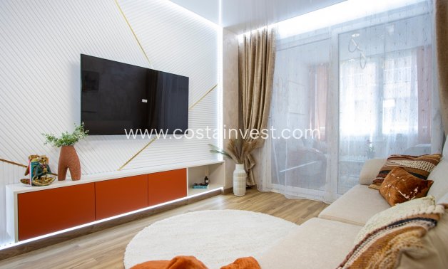 Resale - Apartment - Torrevieja - Playa del Cura