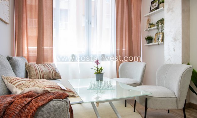 Resale - Apartment - Torrevieja - Playa del Cura