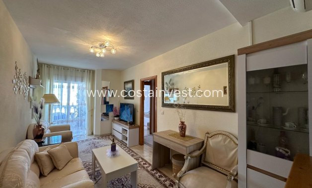 Resale - Apartment - Torrevieja - Playa de los Locos