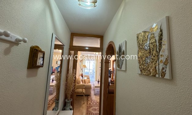 Resale - Apartment - Torrevieja - Playa de los Locos