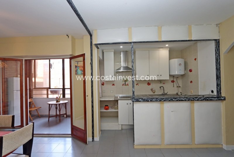 Apartamento en venta en Torrevieja zona Playa del Acequión