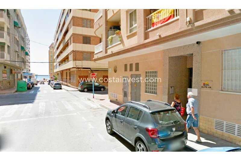 Апартаменты - перепродажа - Torrevieja - Playa del Acequión