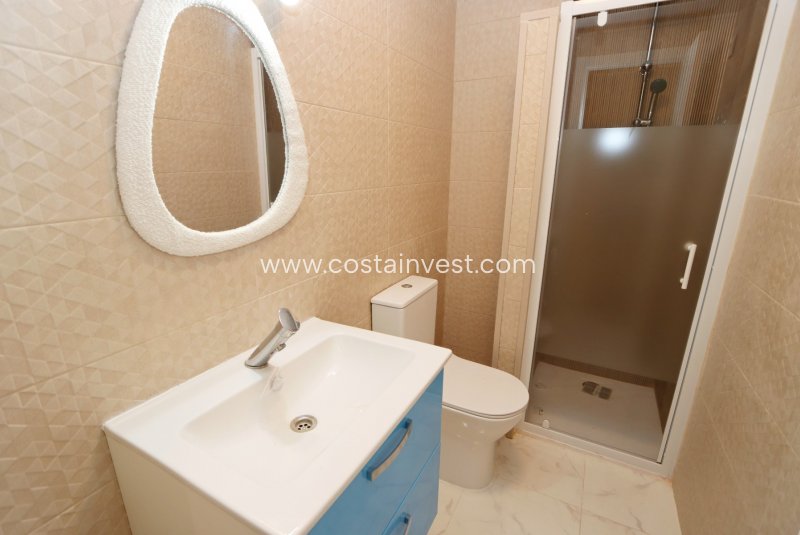 Apartamento en venta en Torrevieja zona Downtown