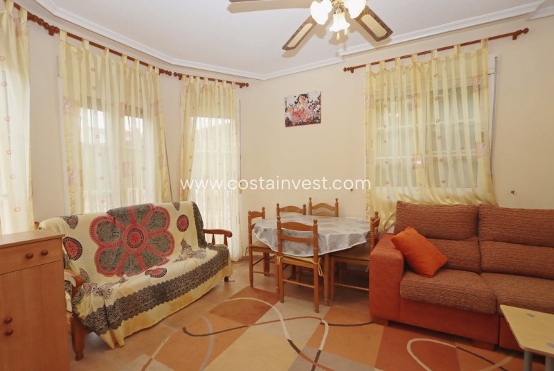 Villa en venta en Guardamar del Segura zona El Raso