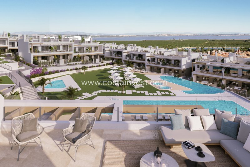 Planta baja en venta en Torrevieja zona Los Balcones