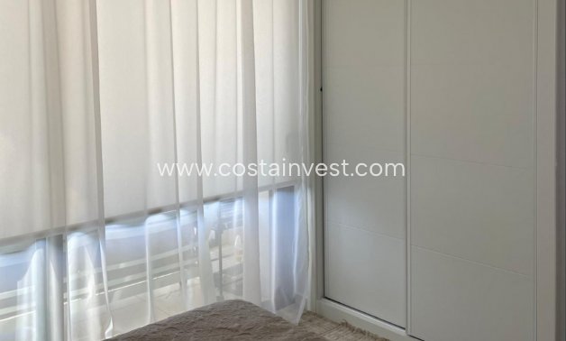 JÄLLEENMYYNTIKOHTEEMME - Huoneisto - Orihuela Costa - Villamartín