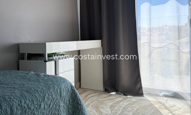 JÄLLEENMYYNTIKOHTEEMME - Huoneisto - Orihuela Costa - Villamartín