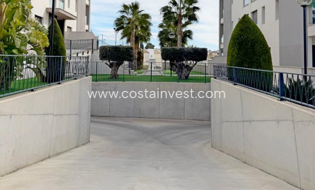 JÄLLEENMYYNTIKOHTEEMME - Huoneisto - Orihuela Costa - Villamartín