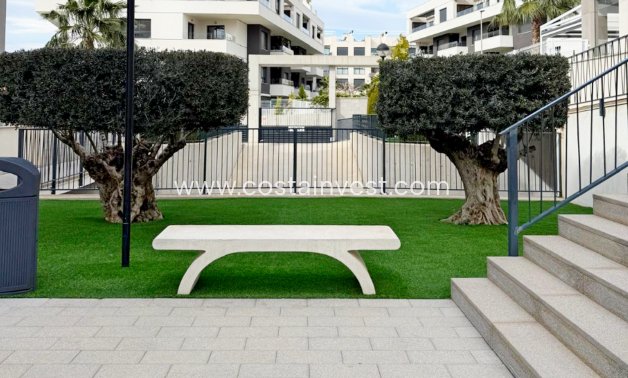 JÄLLEENMYYNTIKOHTEEMME - Huoneisto - Orihuela Costa - Villamartín